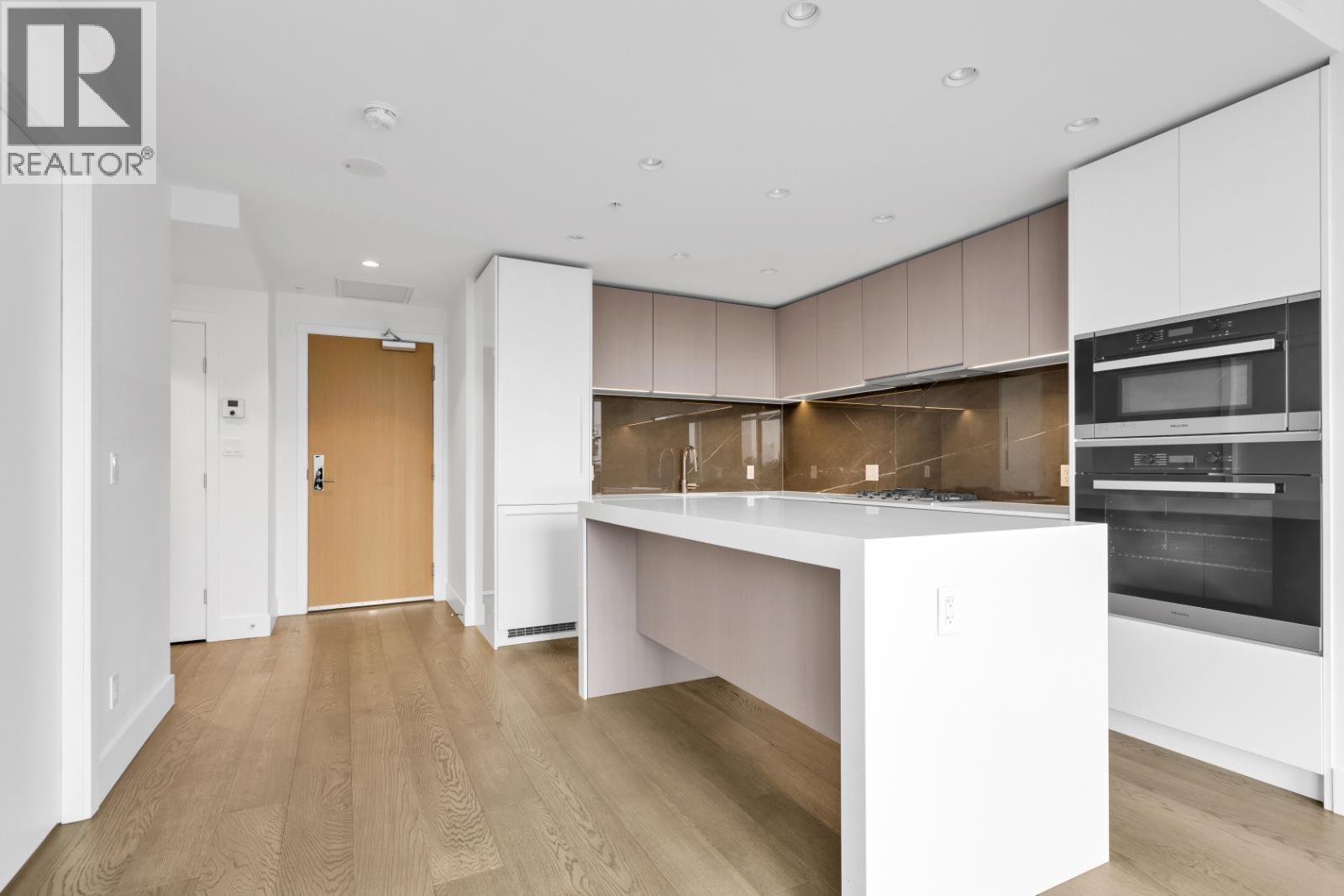 605 1632 LIONS GATE LANE, North Vancouver