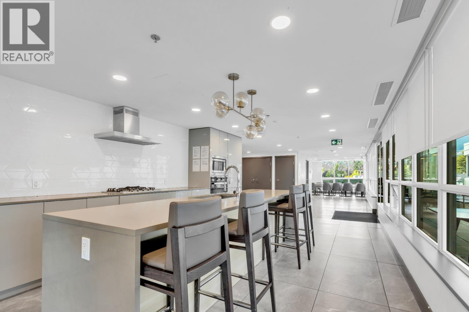 605 1632 LIONS GATE LANE, North Vancouver