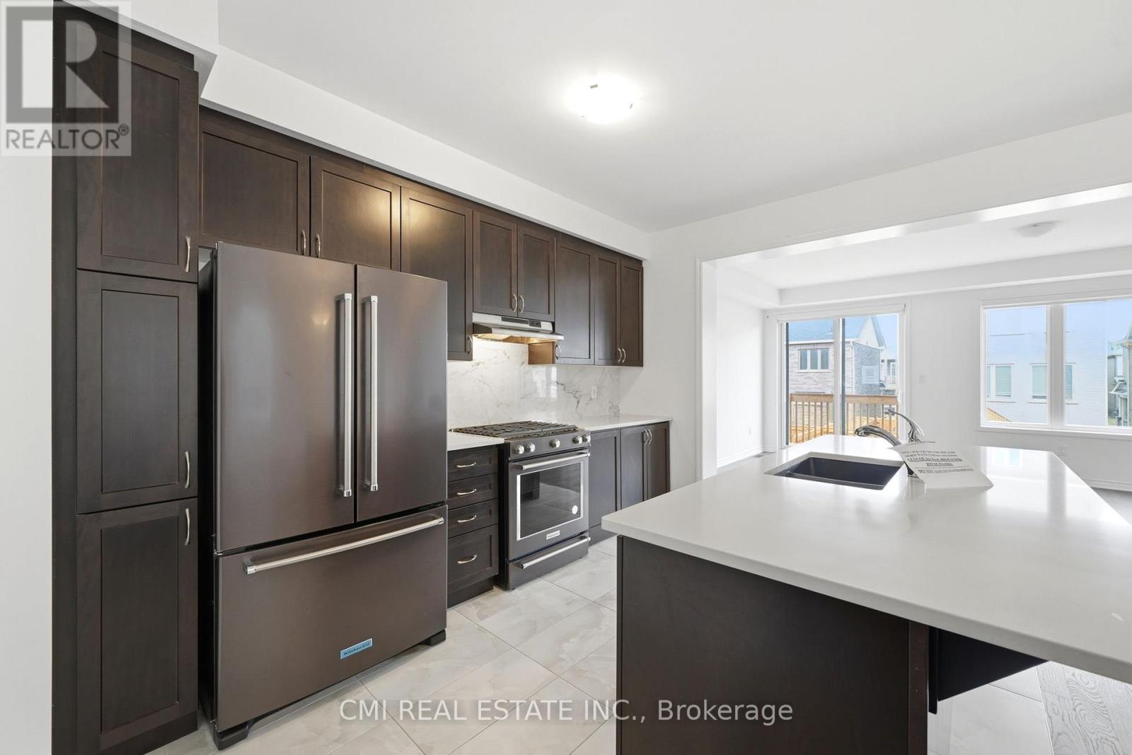 656 NEWLOVE STREET - 14