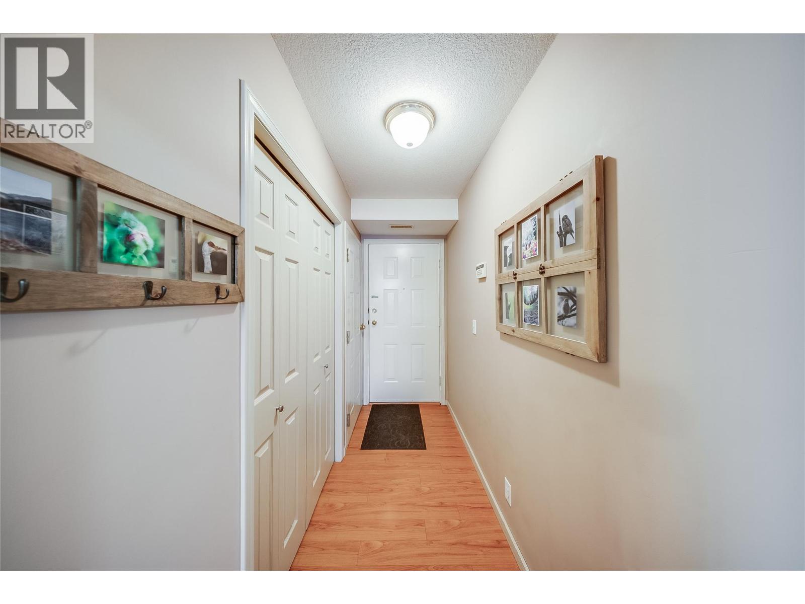 #4 573 10th Avenue - 26