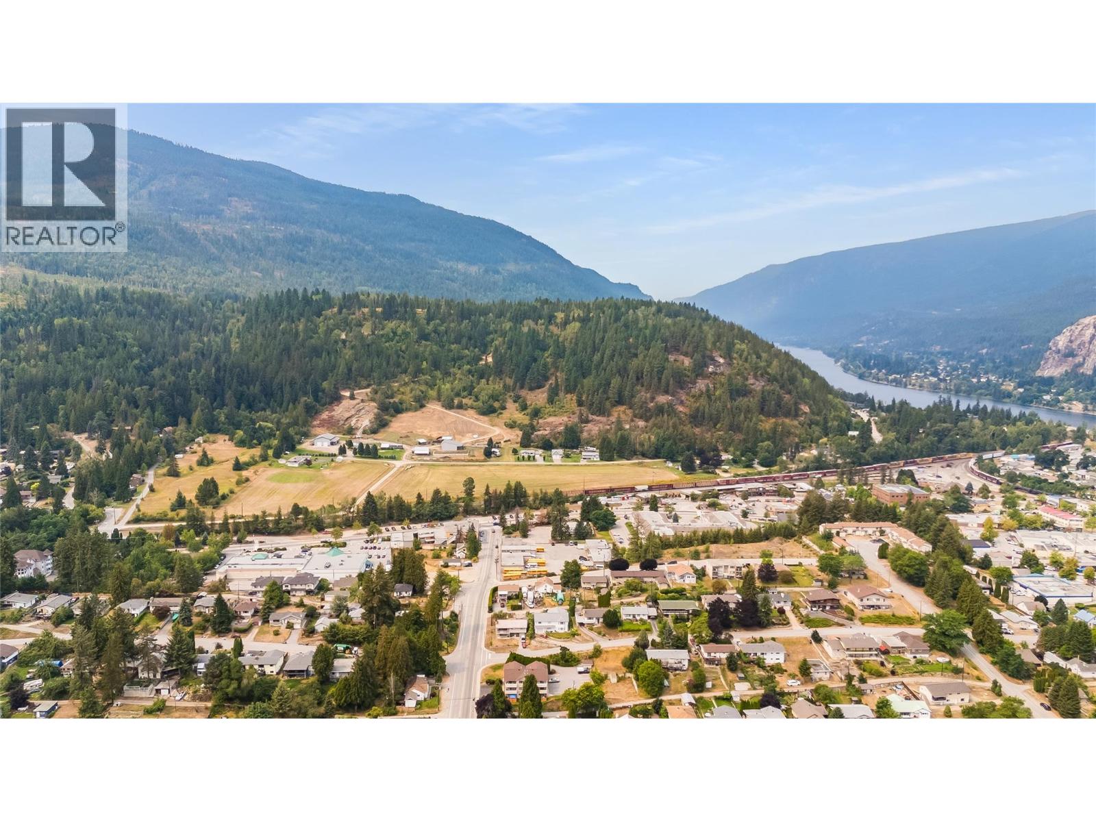 #4 573 10th Avenue - 35