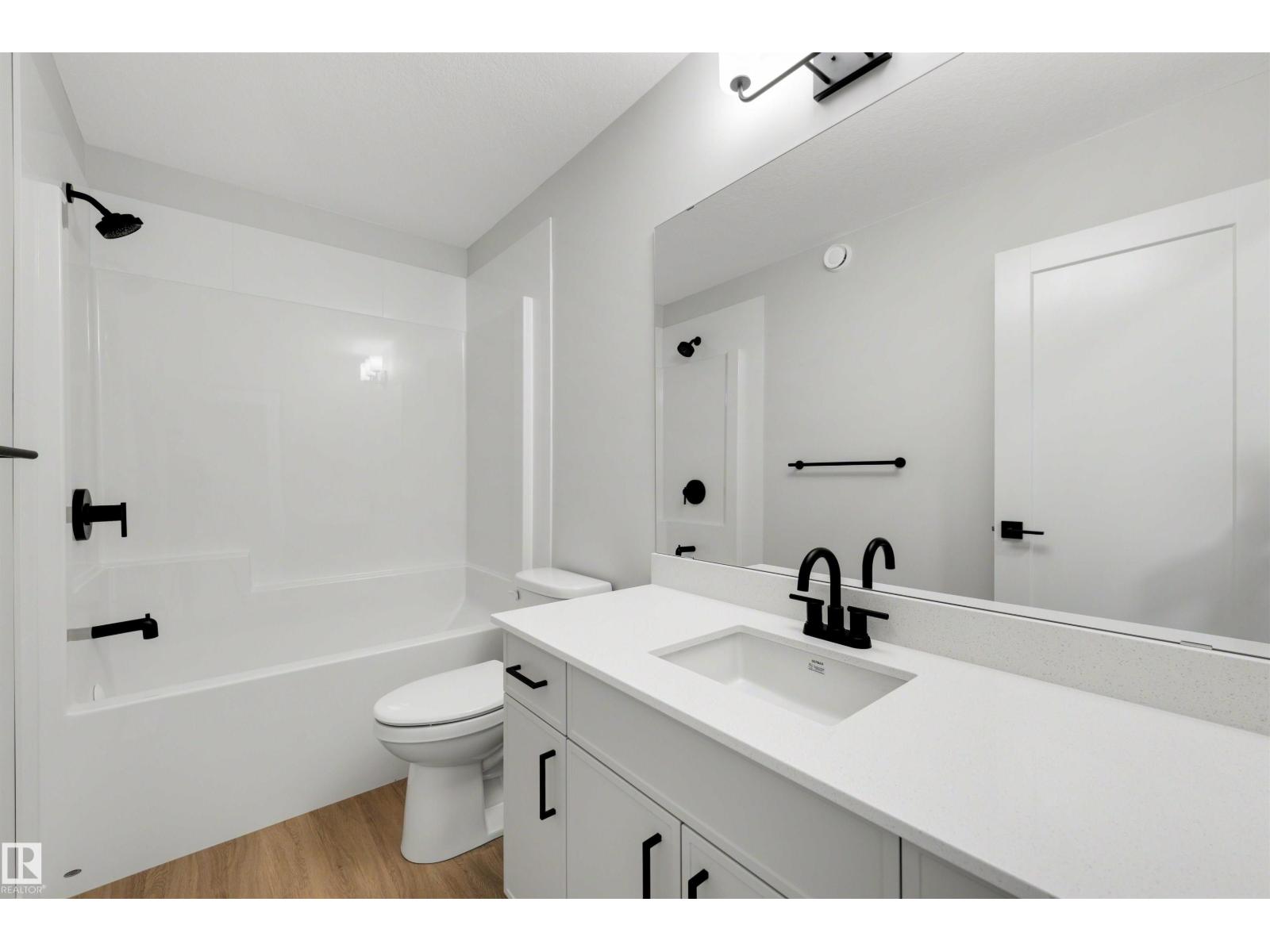 16 Grayson GR - Image 17