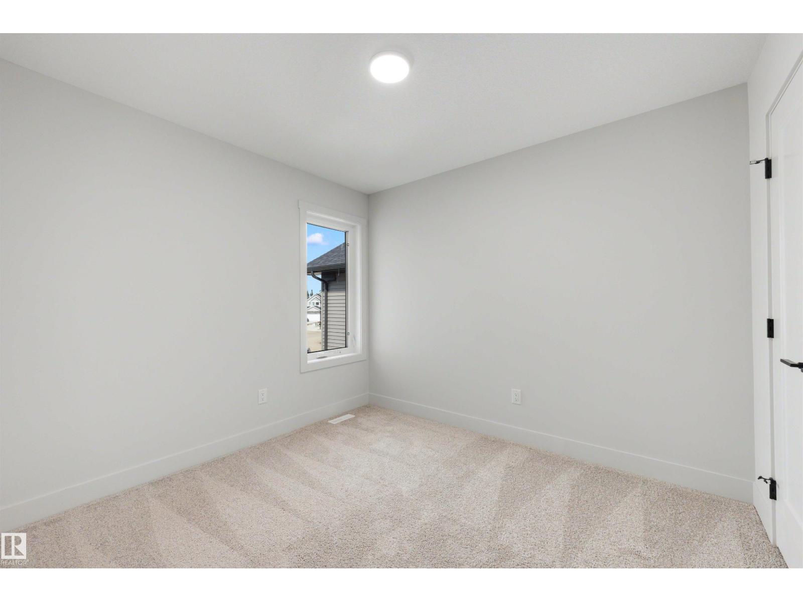 16 Grayson GR - Image 18