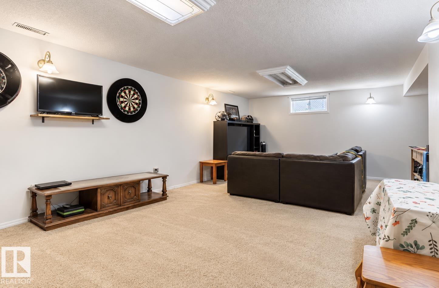 6221 44B Avenue - 34