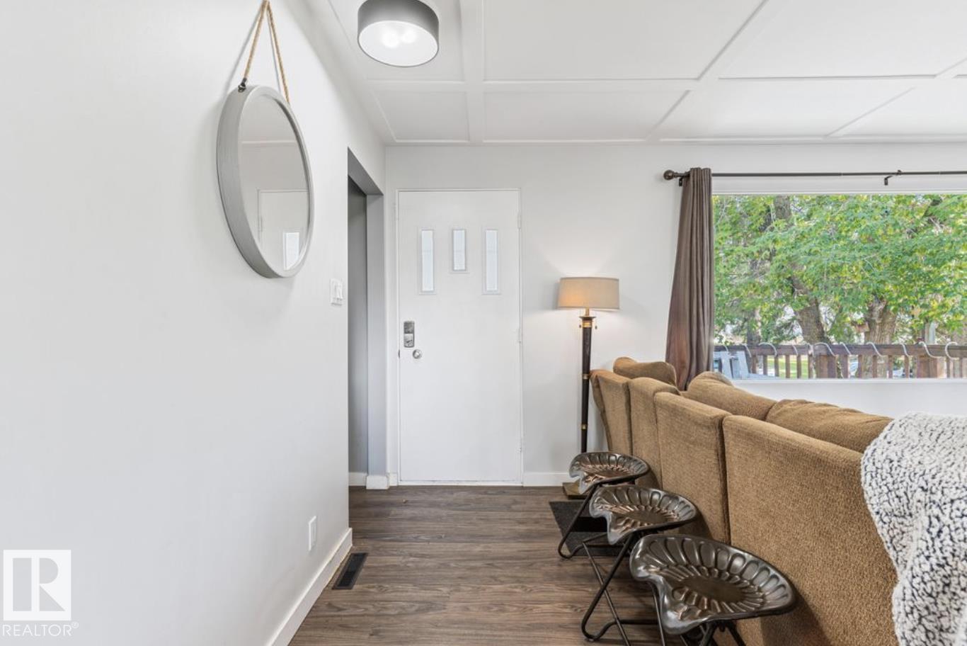 6221 44B Avenue - Image 6