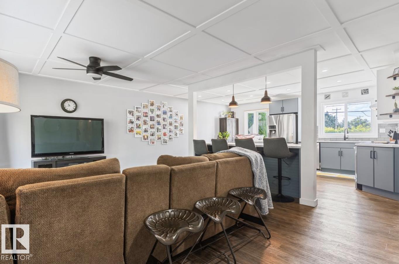 6221 44B Avenue - 7