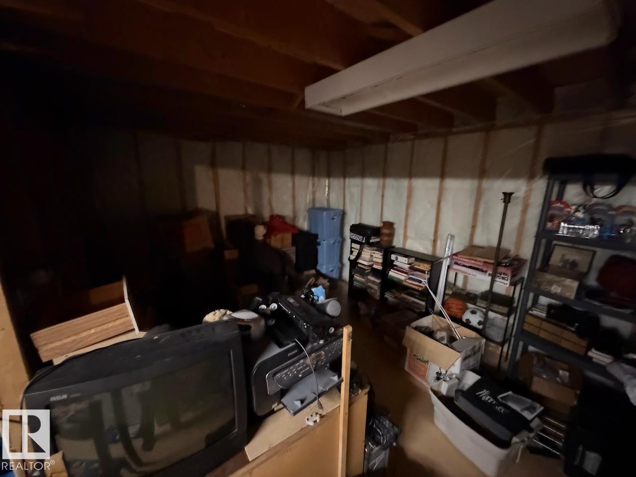 8816 137 AV NW - Image 13