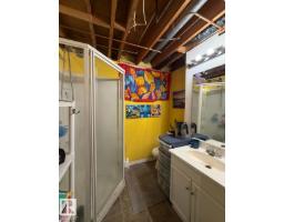 8816 137 Av Nw, Edmonton, AB T5E1Y4 Photo 17