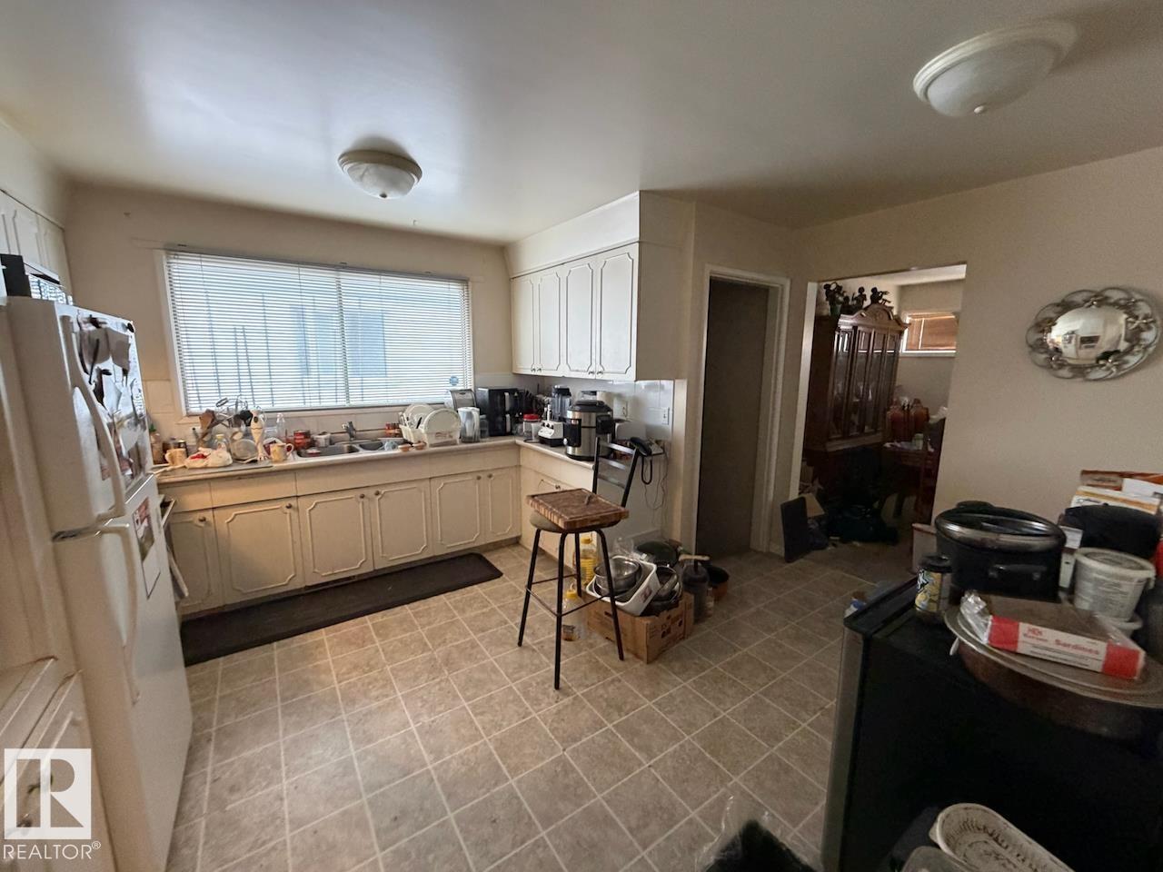8816 137 AV NW - Image 6