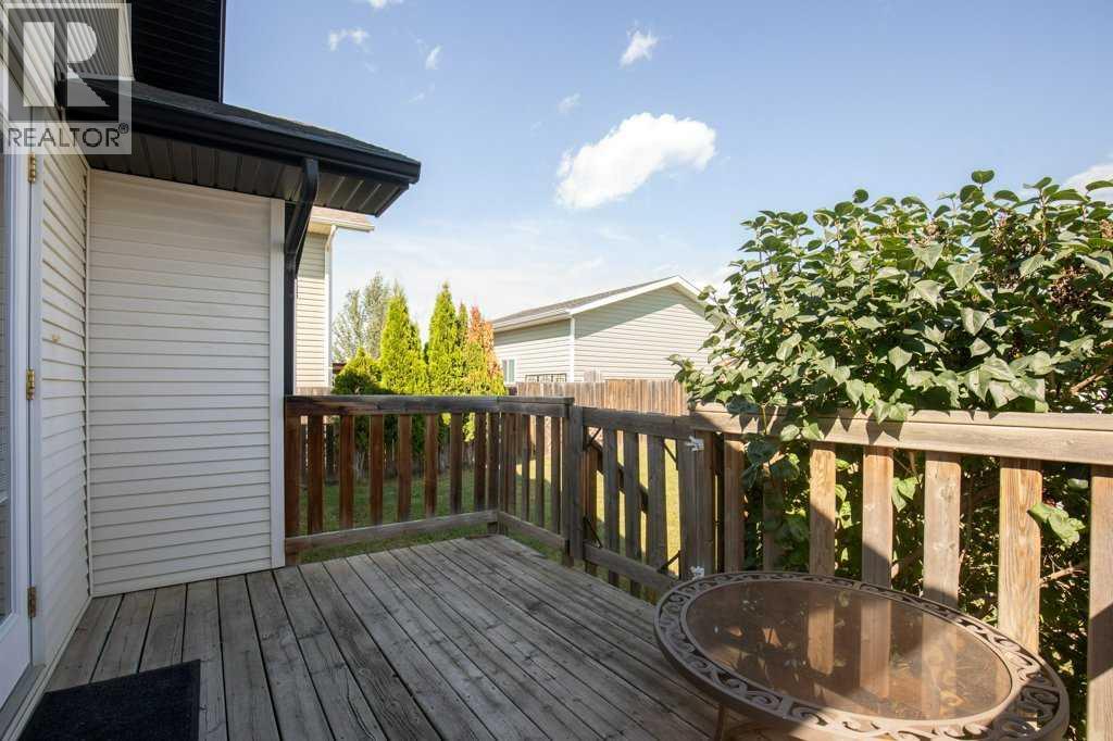 22 Valley Crescent - 35