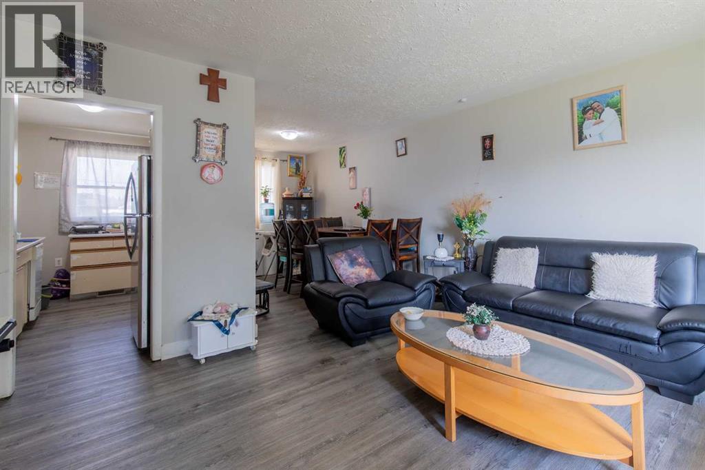 1827 16 Avenue S - 5