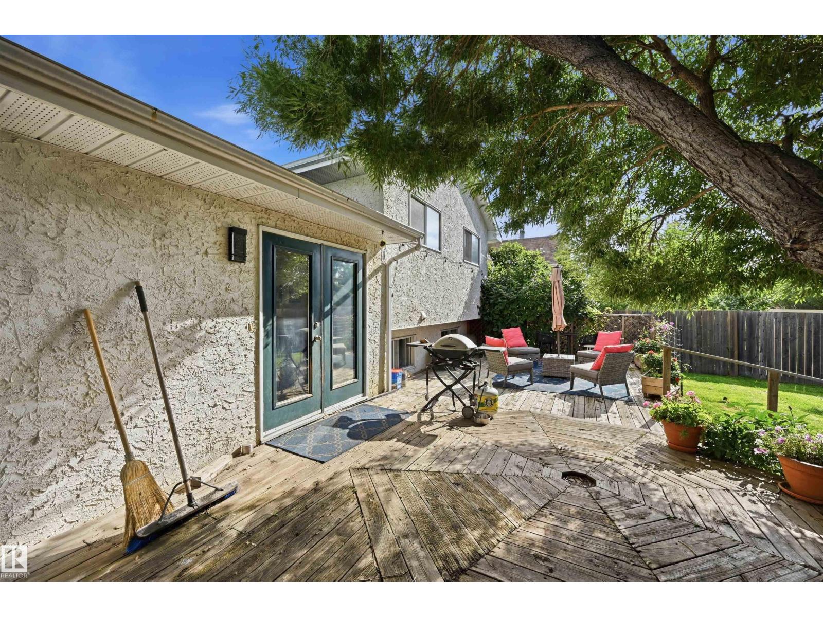 18639 72 AV NW - Image 39