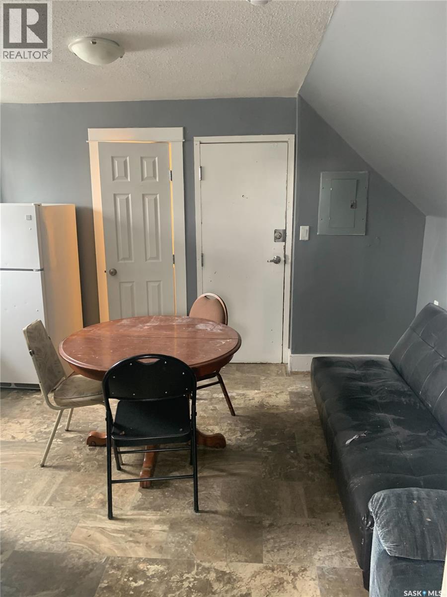 109 28th STREET W - Image 8