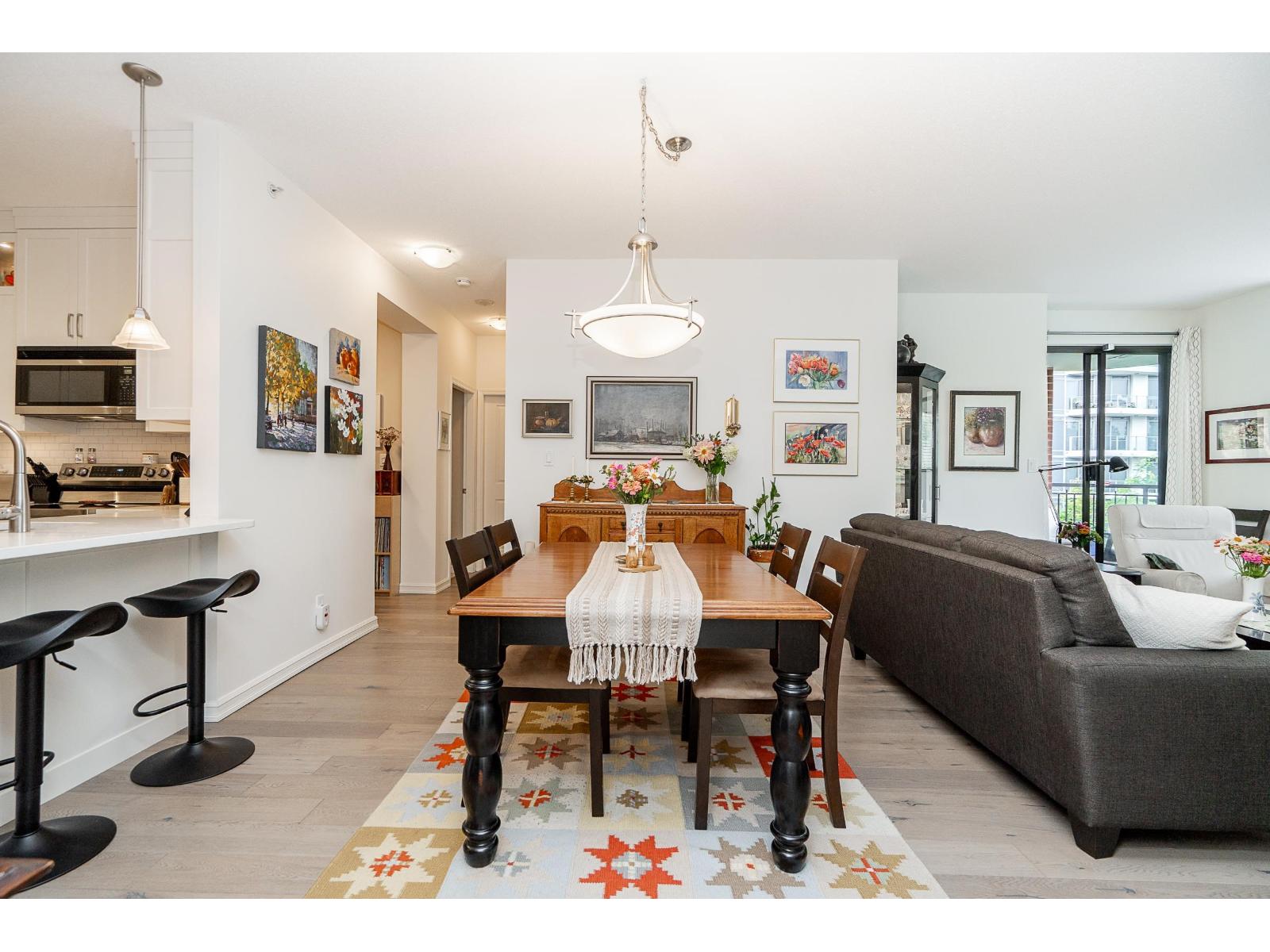 403 1551 FOSTER STREET, White Rock