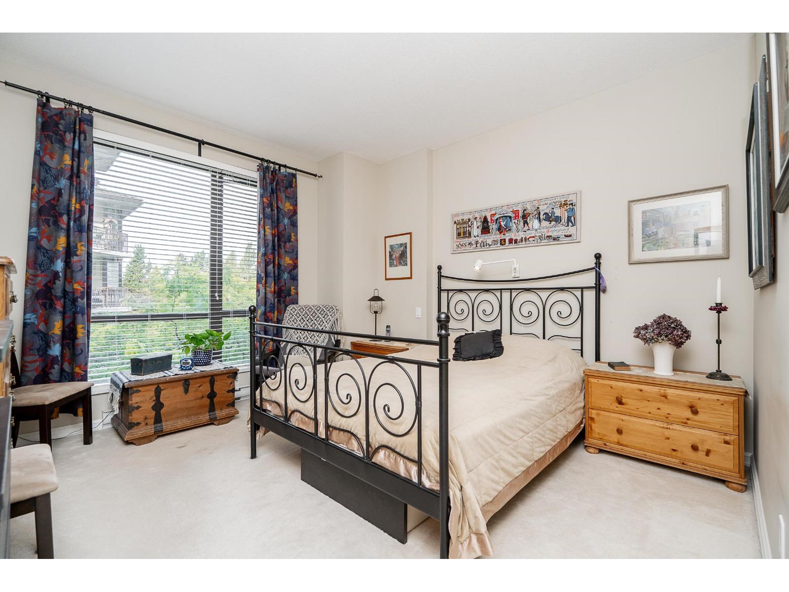 403 1551 FOSTER STREET, White Rock