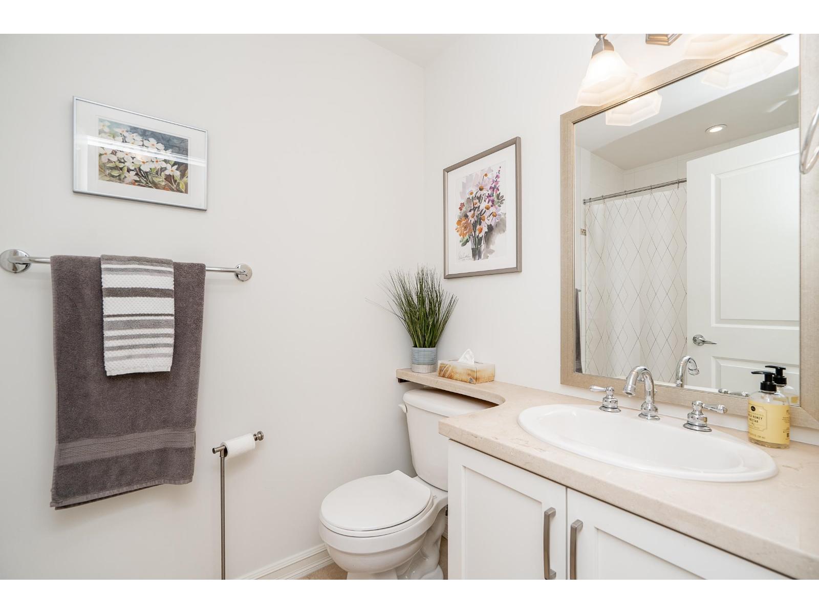 403 1551 FOSTER STREET, White Rock
