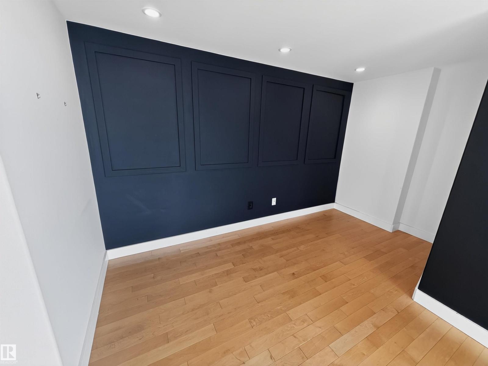 #803 10028 119 ST NW - 15