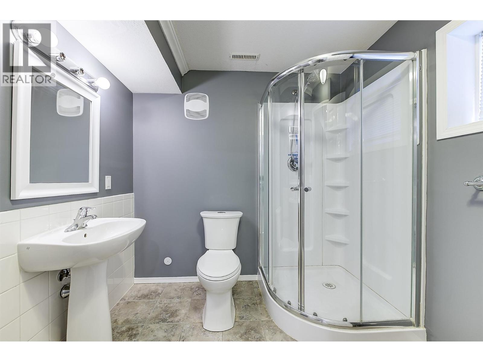 #110 133 Wyndham Crescent - Image 26