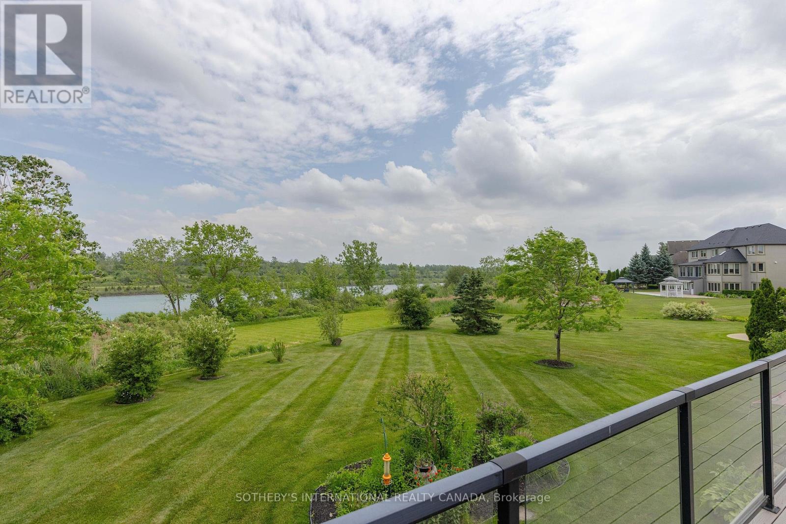 208 MUIRFIELD TRAIL - Image 37
