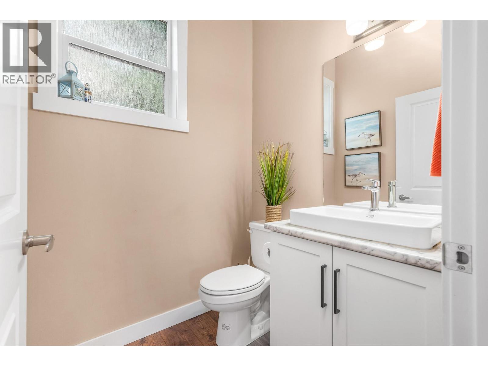 2893 Robinson Road Unit# 7, Lake Country