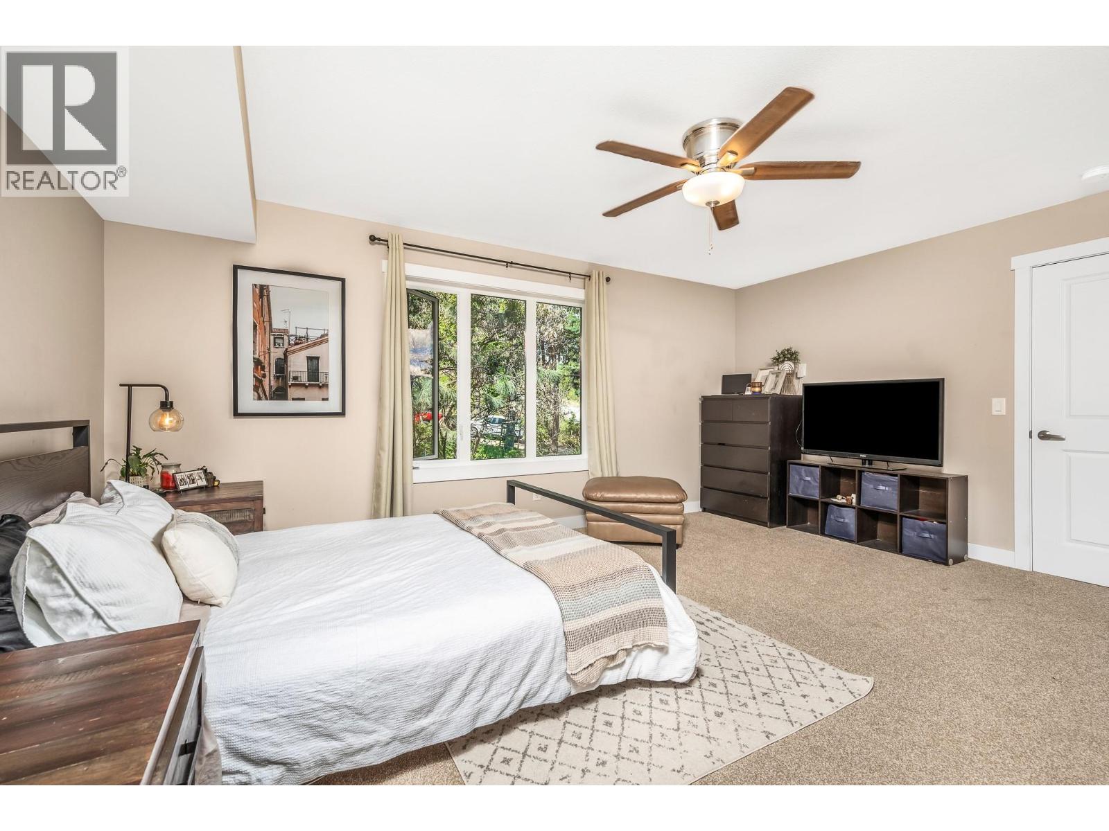#7 2893 Robinson Road - 14