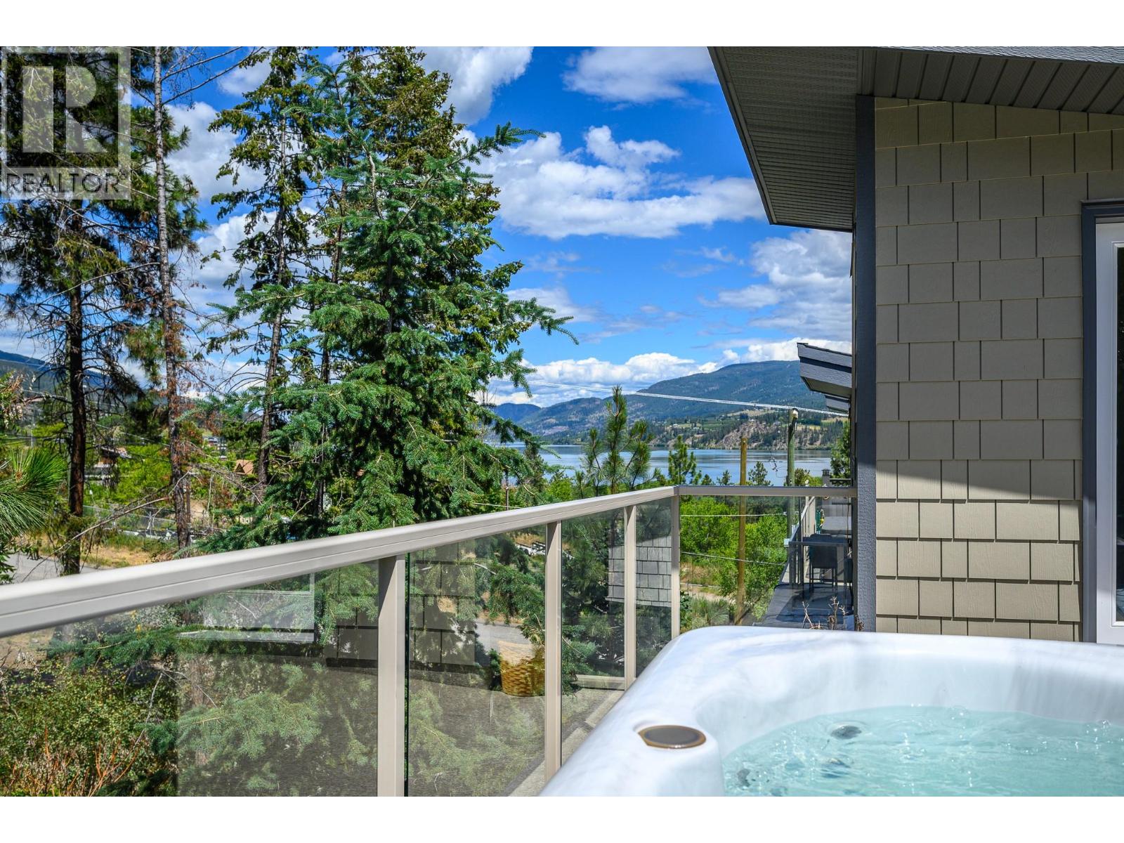2893 Robinson Road Unit# 7, Lake Country