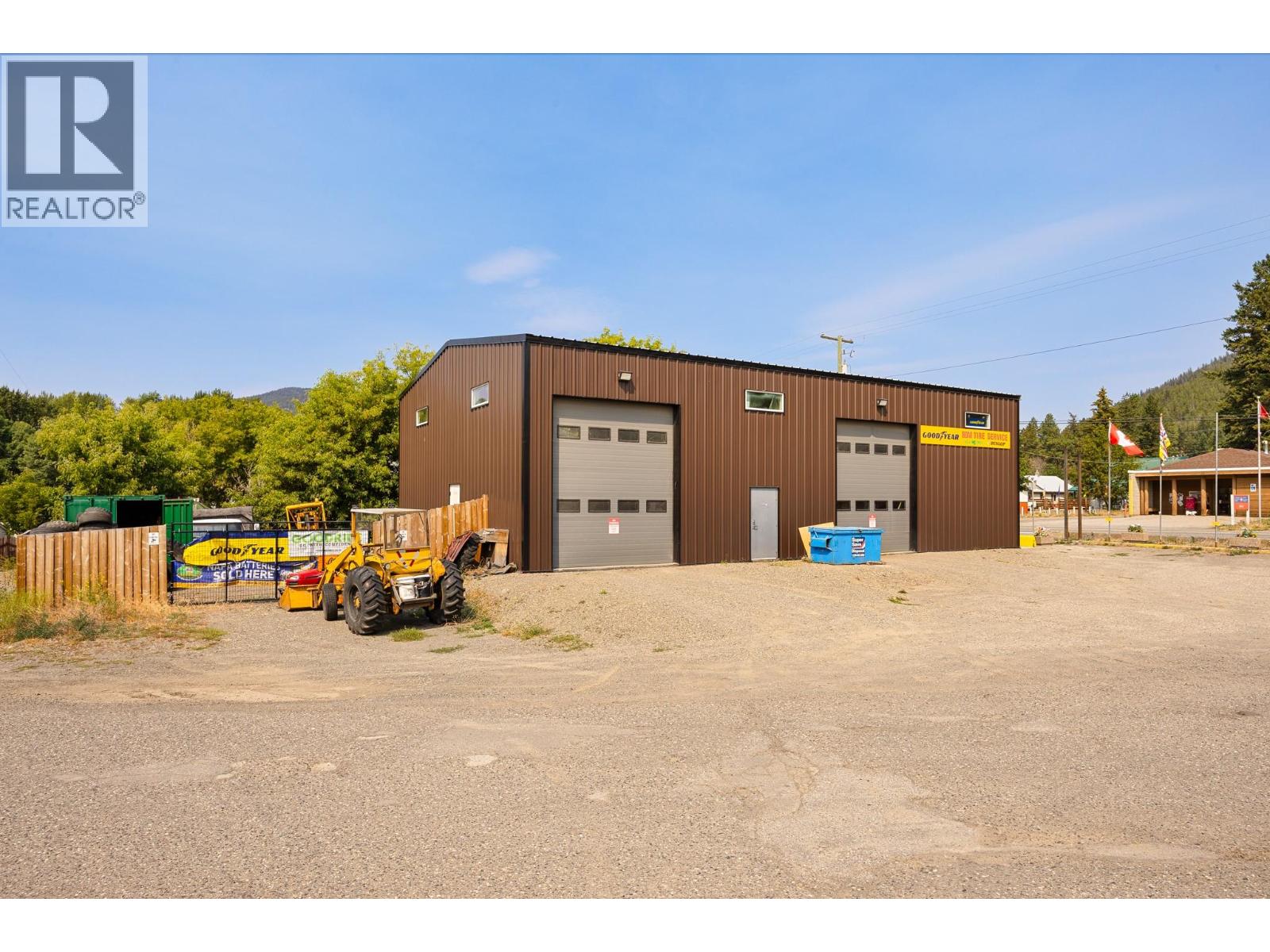 5755 97 Highway, Falkland