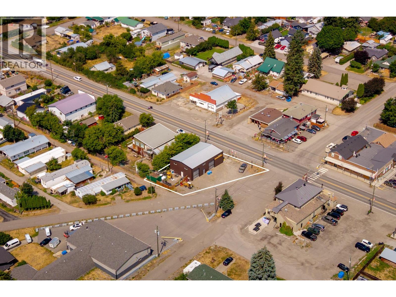 5755 97 Highway, Falkland