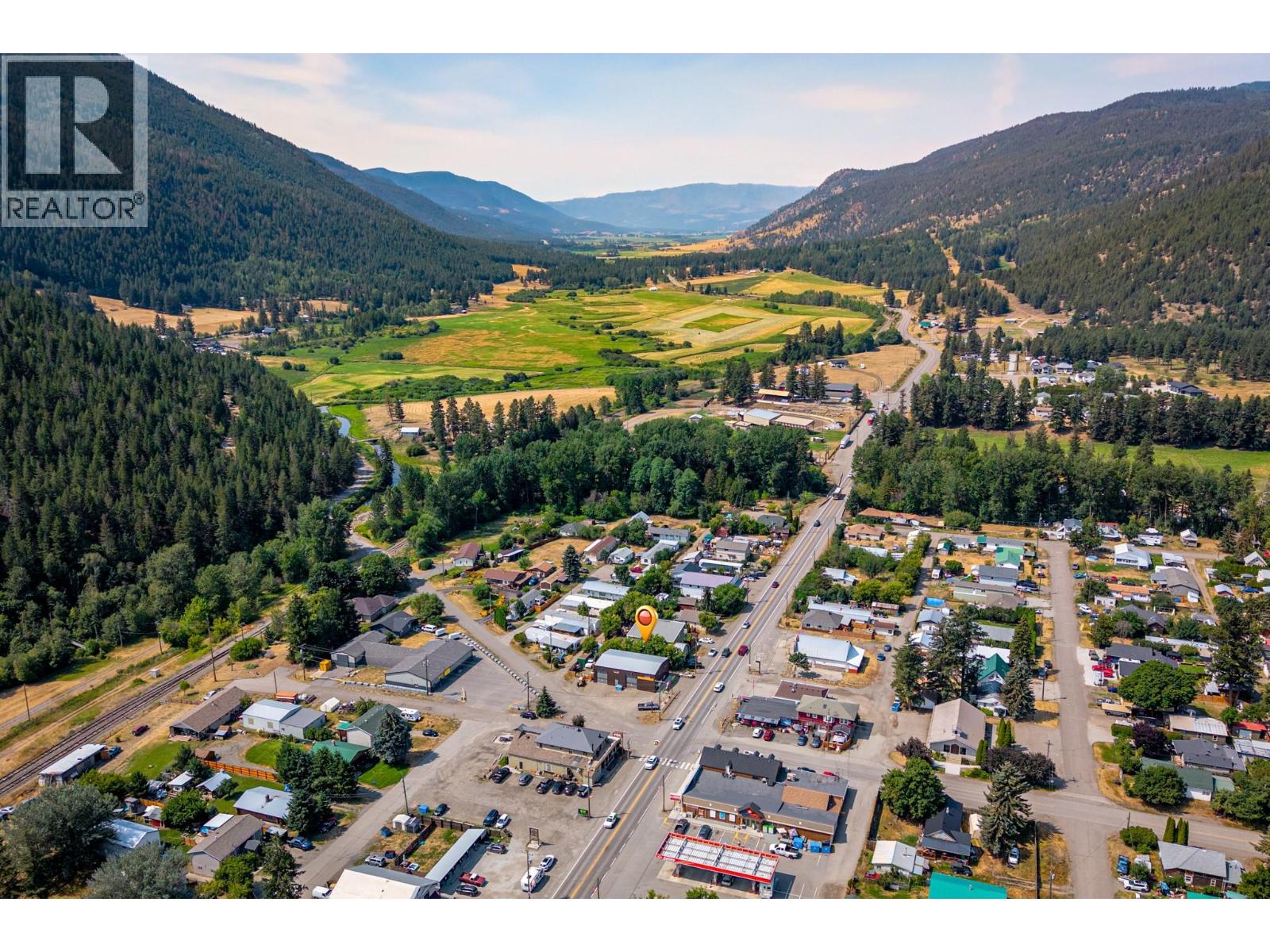 5755 97 Highway, Falkland