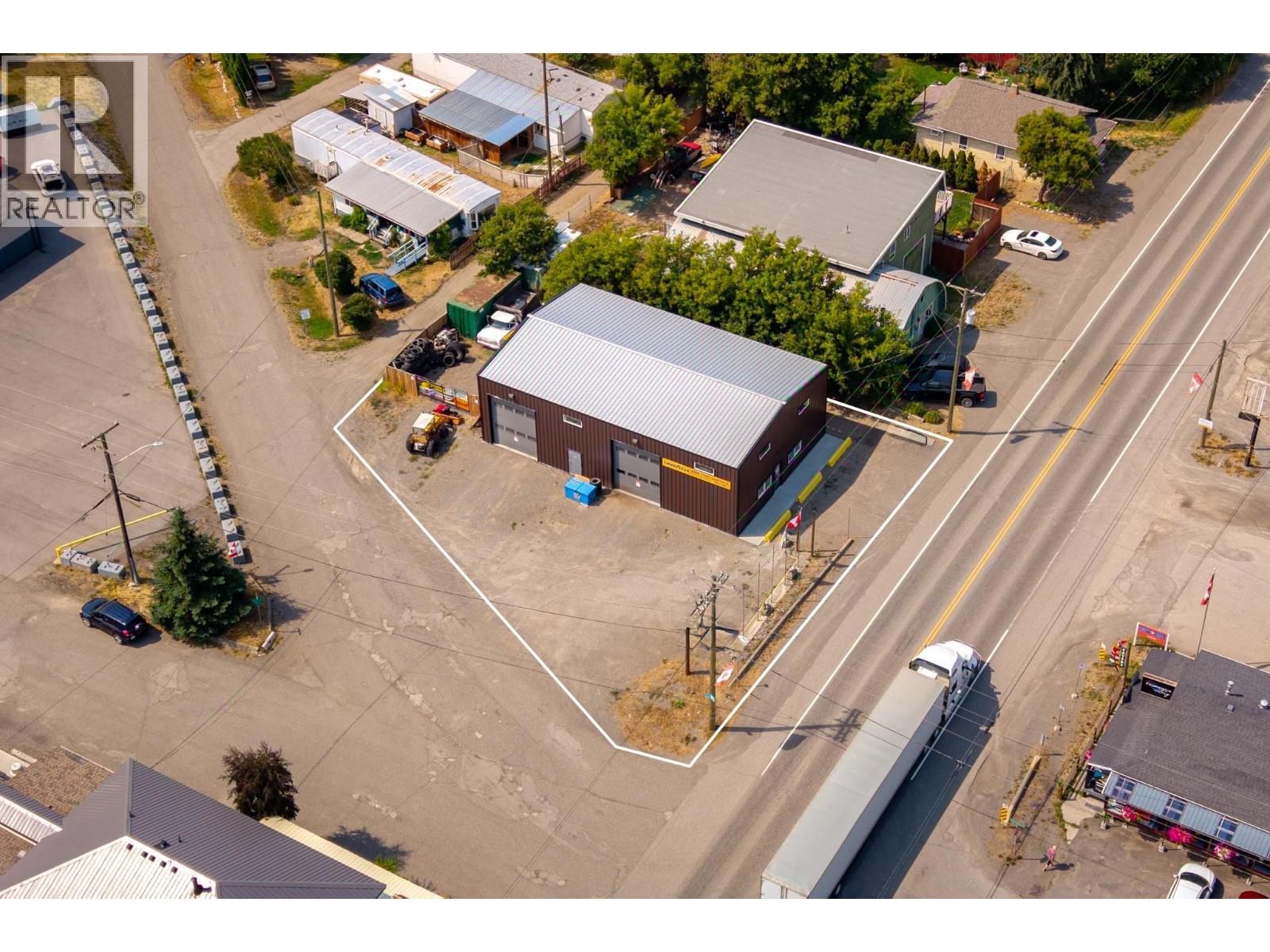 5755 97 Highway, Falkland