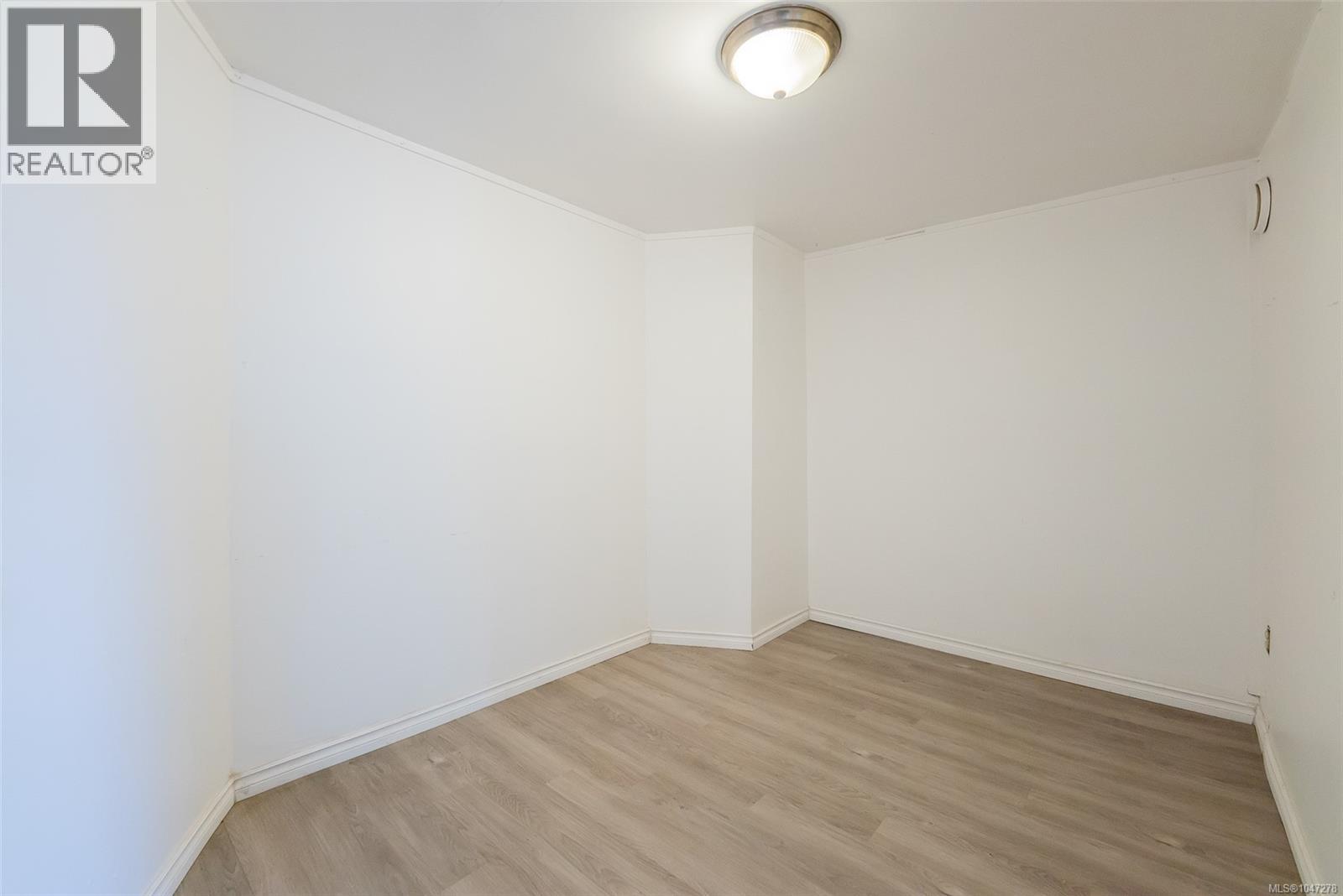 7810 Aats Rd, Lantzville