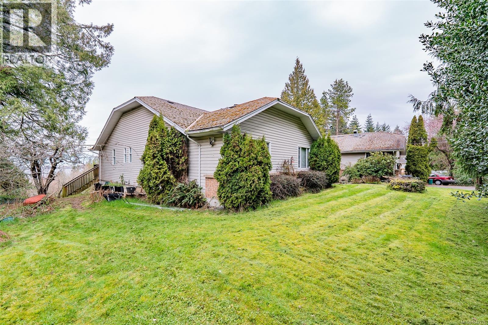 7810 Aats Rd, Lantzville