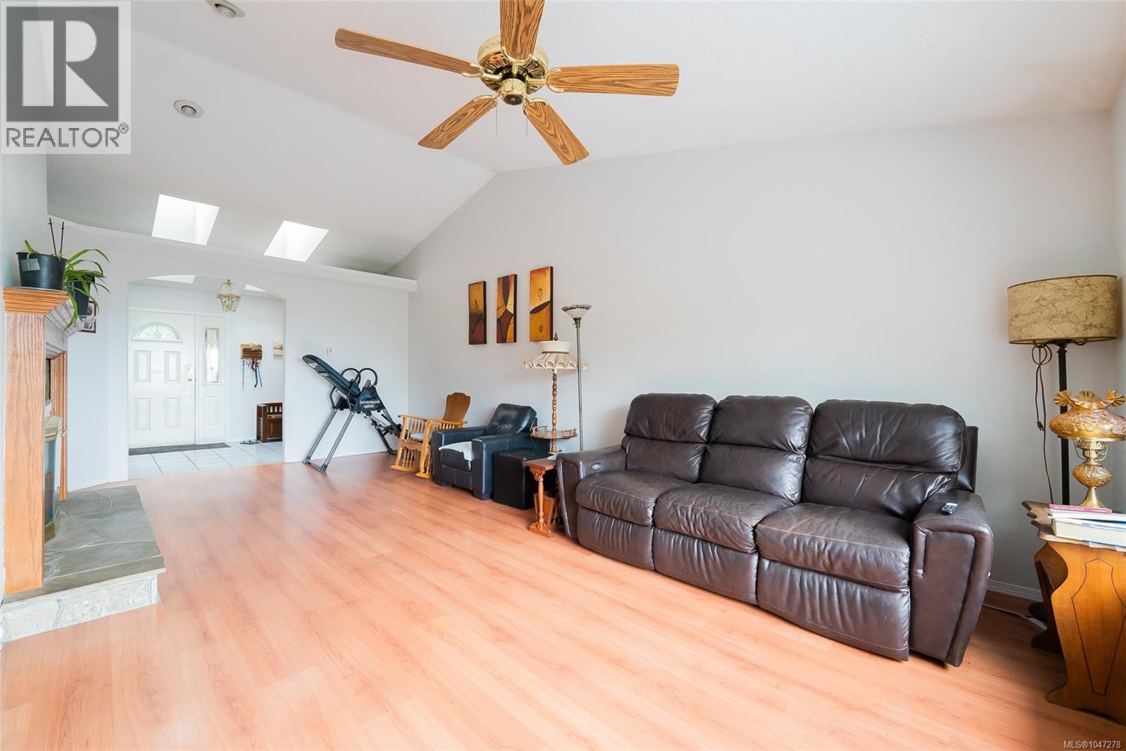 7810 Aats Rd, Lantzville