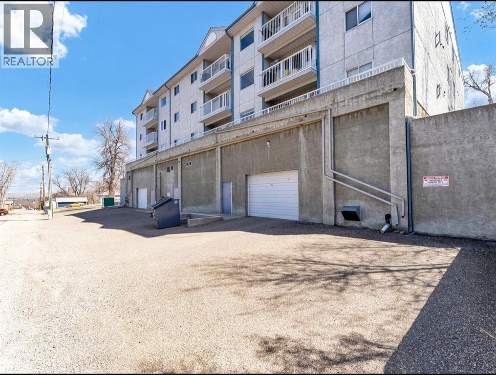 #304 252 4 Street SE - 37