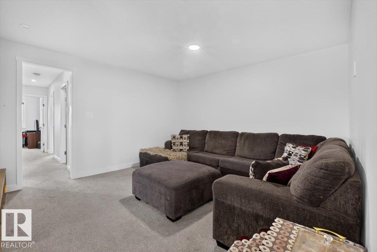 18119 70 ST NW - 29
