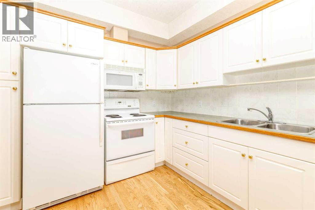 #105 4512 52 Avenue - Image 7