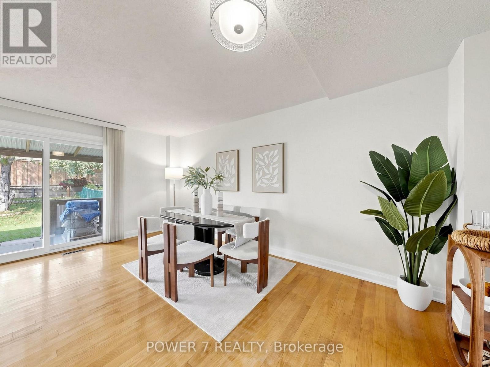 18 SPRUCEWOOD COURT - 11