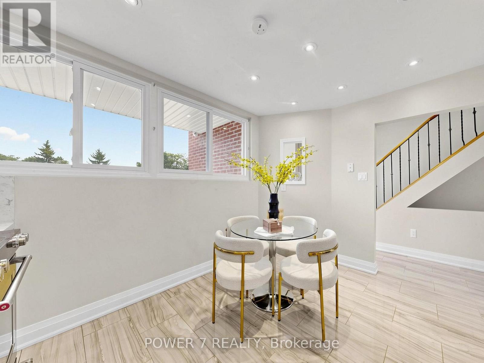 18 SPRUCEWOOD COURT - 20
