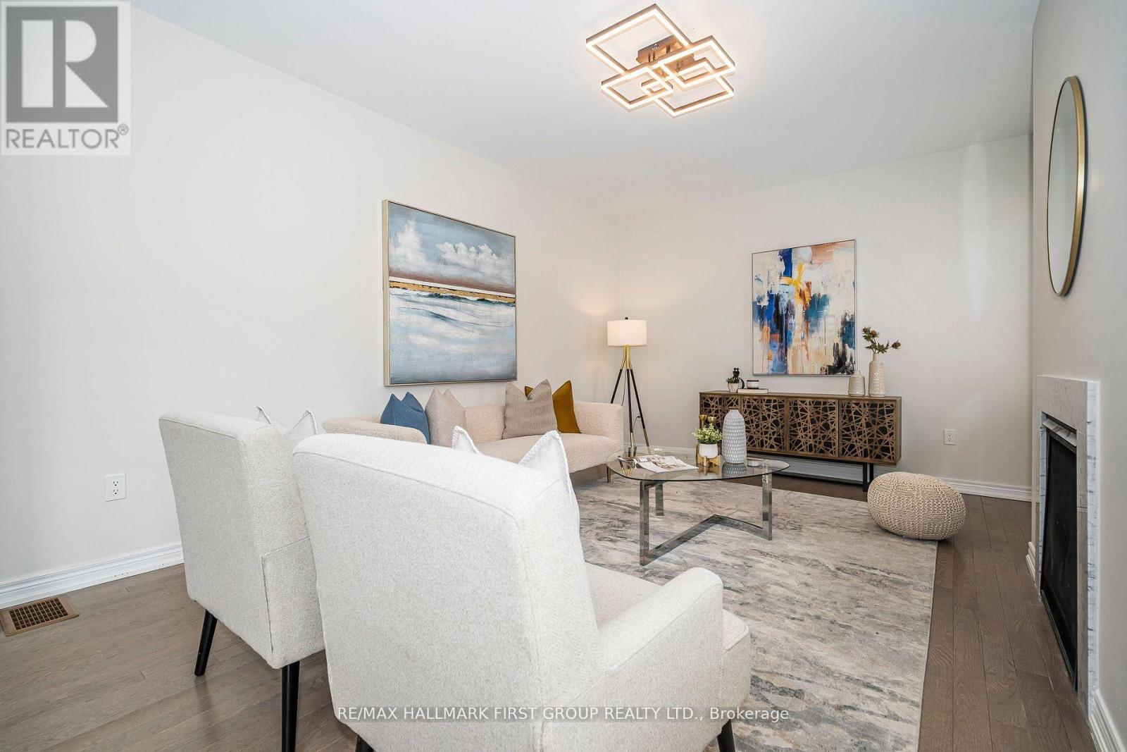 49 WALTER CLIFFORD NESBITT DRIVE - 14