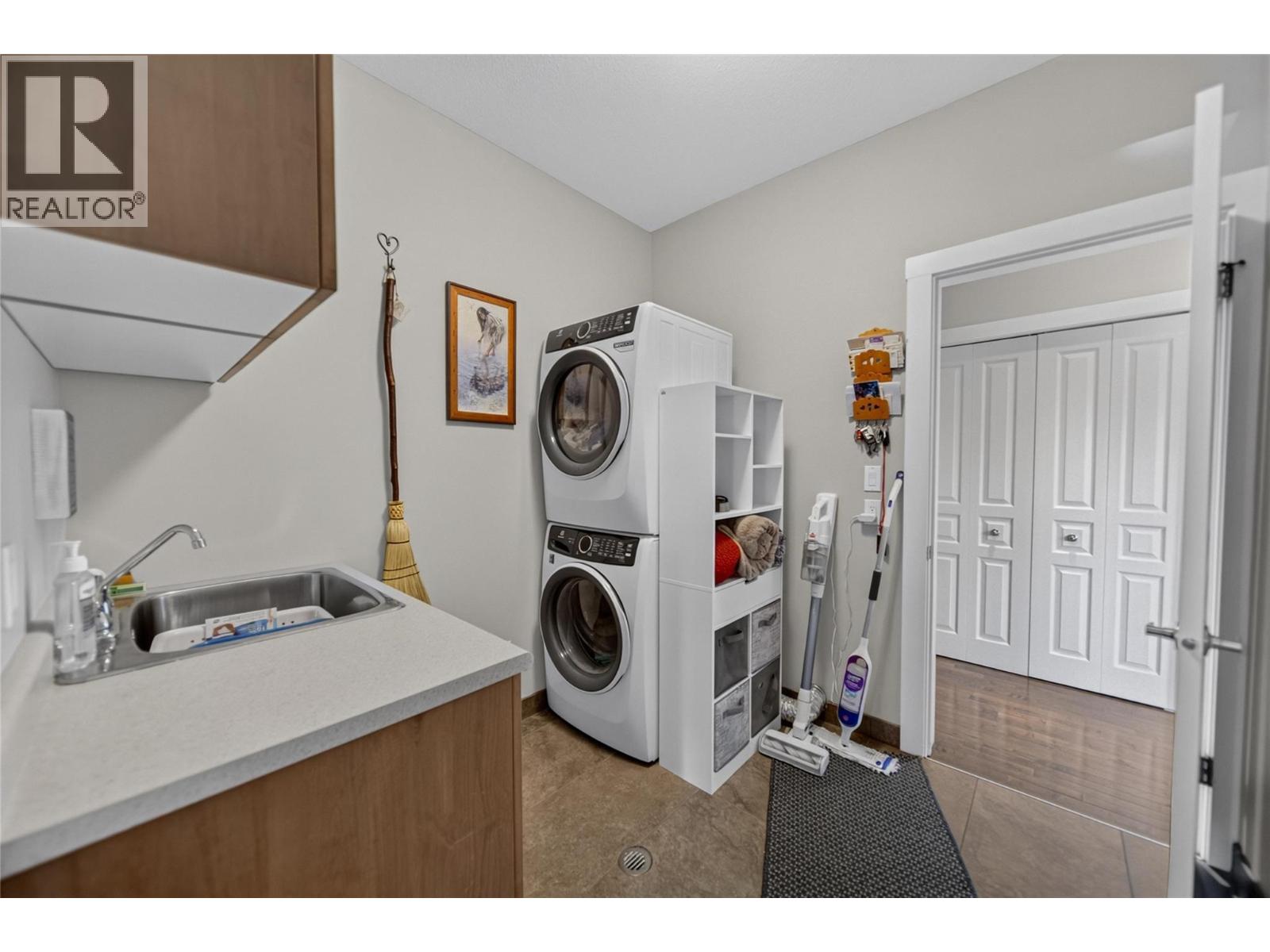 204 BOULDER CREEK Drive, Cranbrook