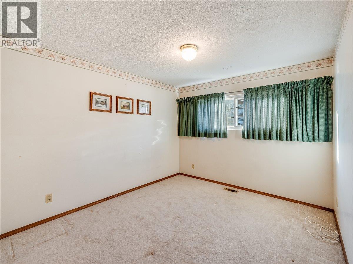 3613 9th Avenue - 22