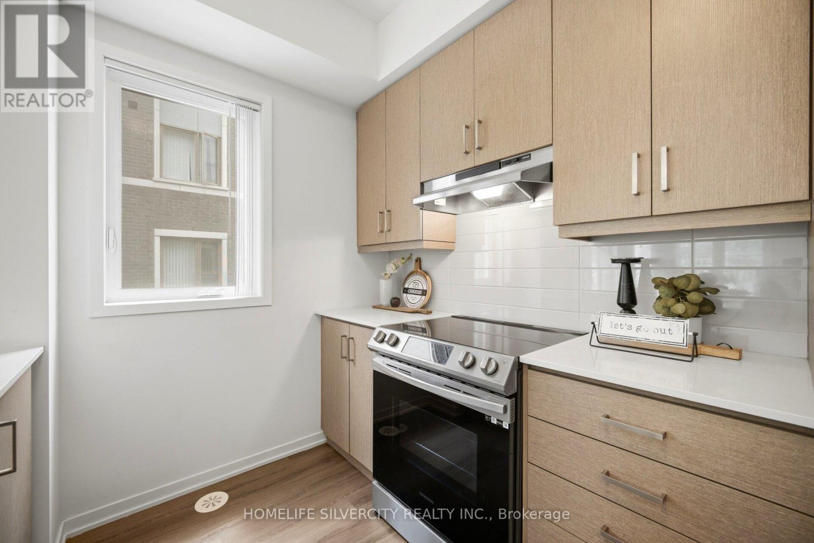 #13 11 HONEYCRISP CRESCENT - 13