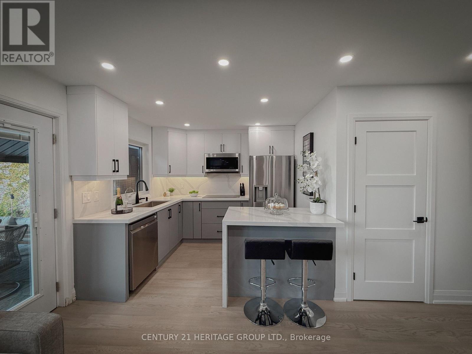 110 HEDGE ROAD - Image 10