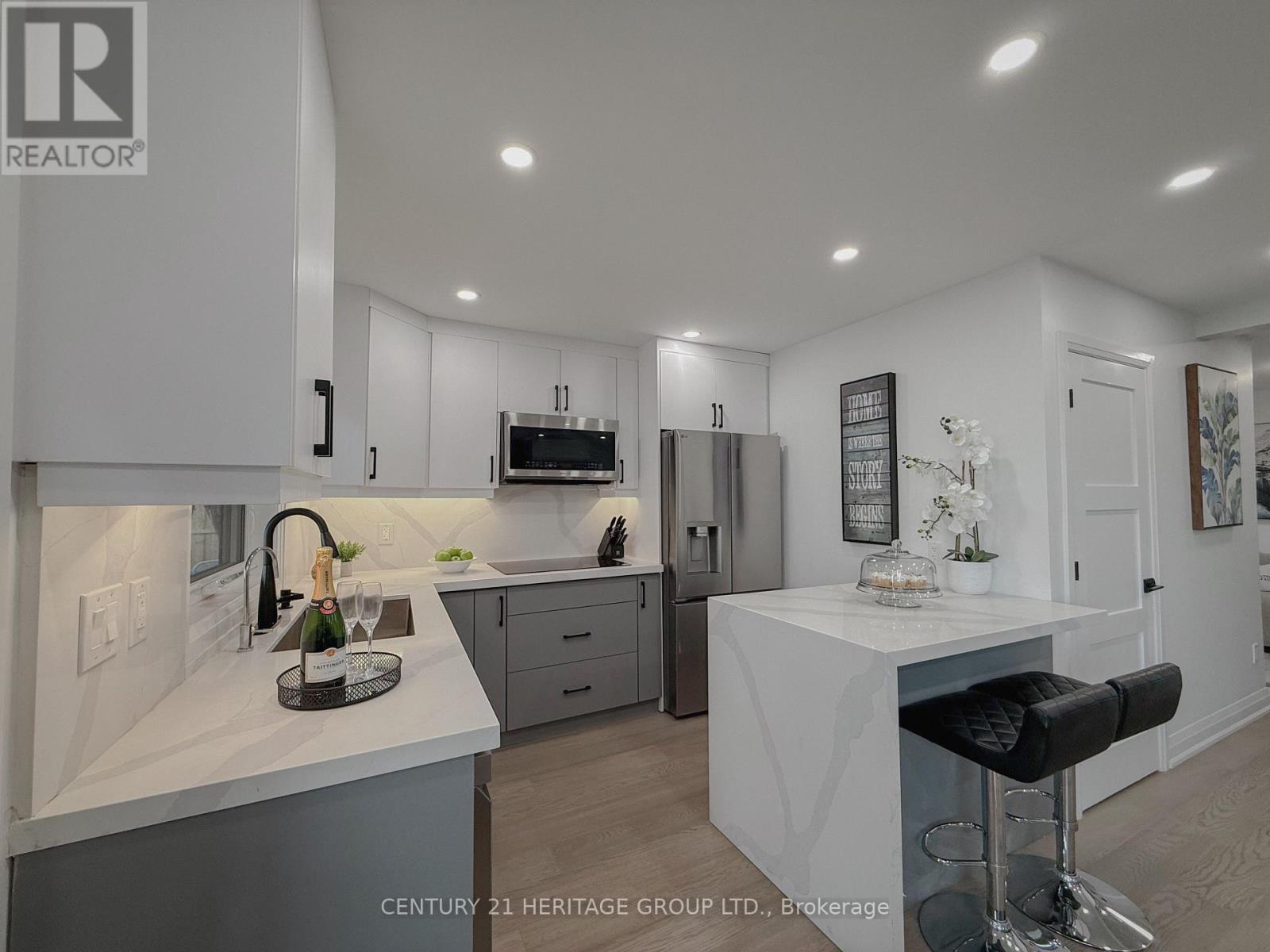 110 HEDGE ROAD - 11