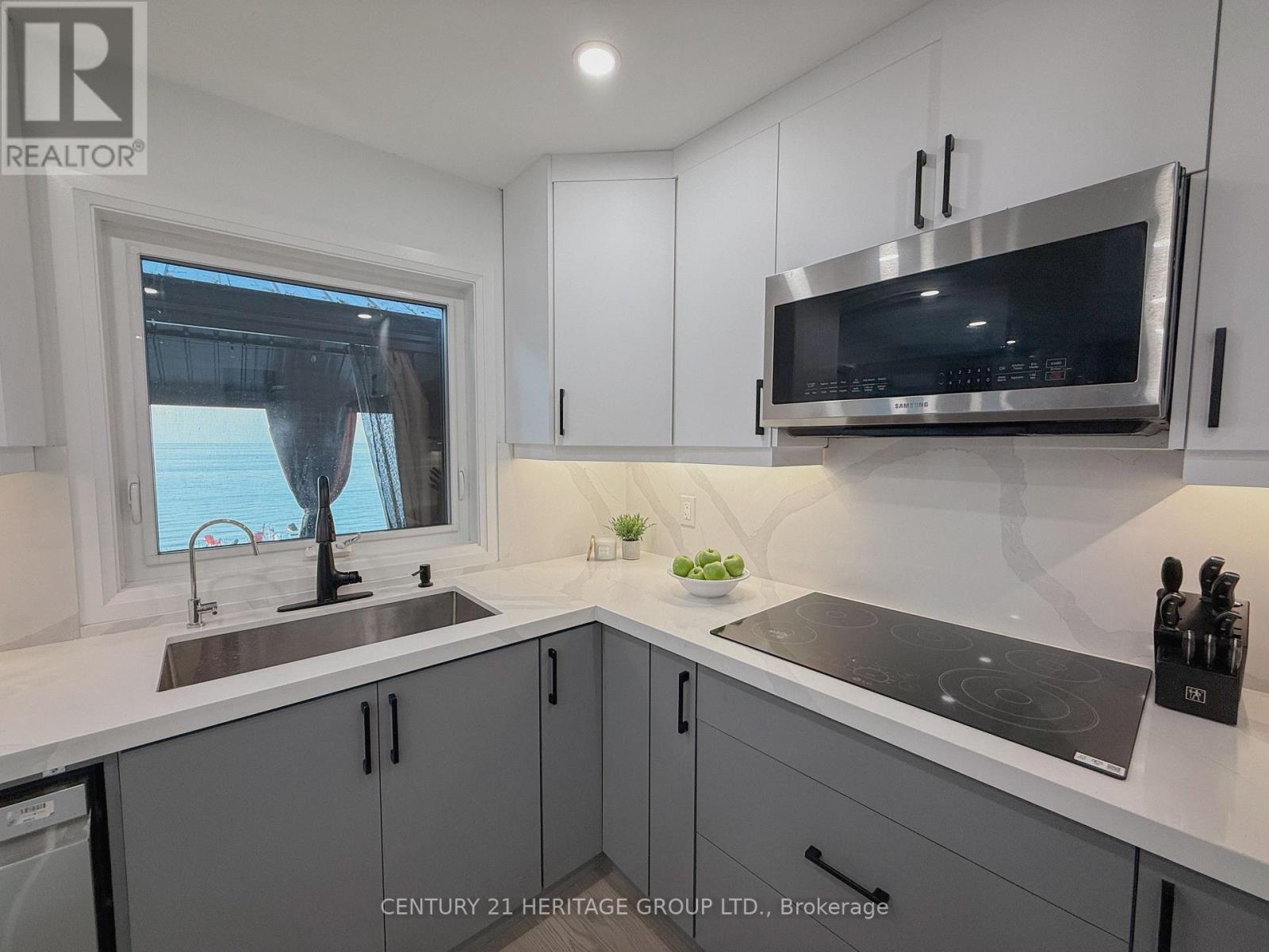 110 HEDGE ROAD - 12