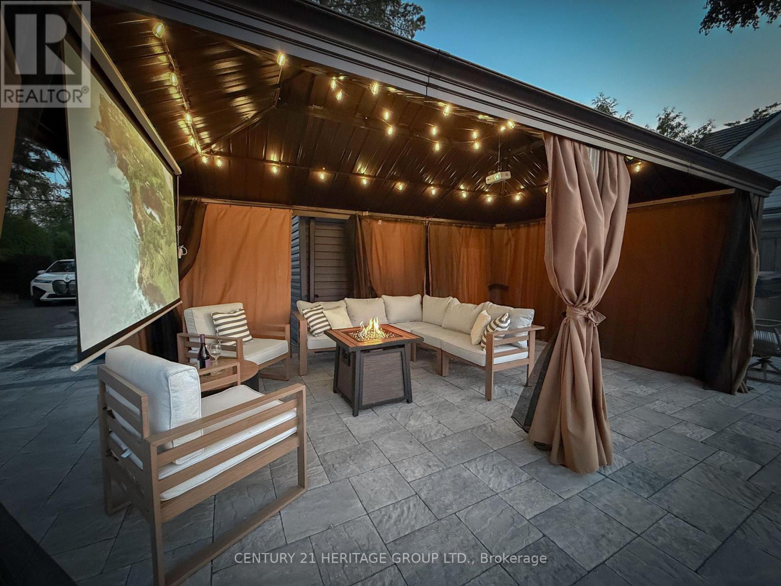 110 HEDGE ROAD - 27