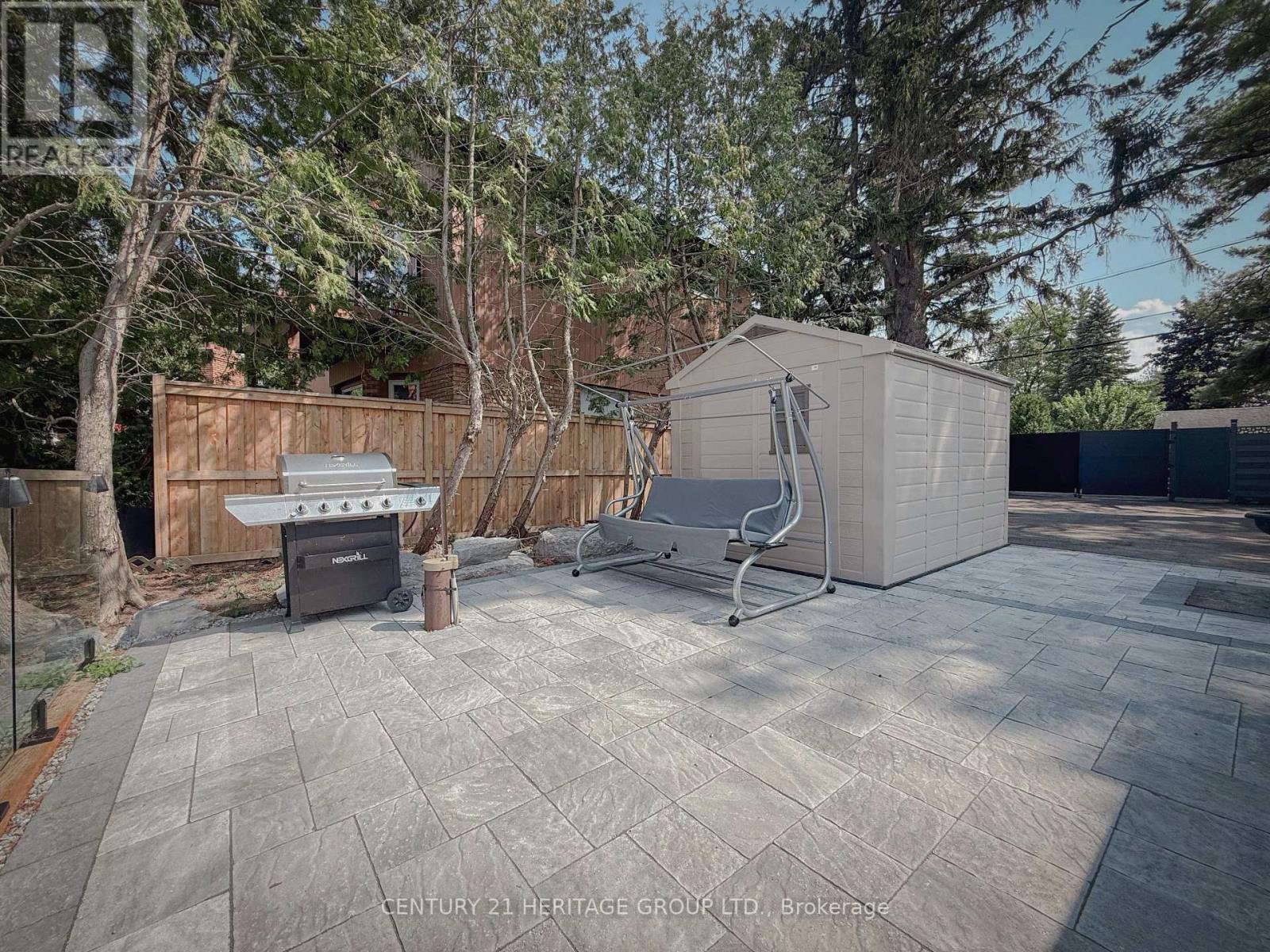 110 HEDGE ROAD - 30