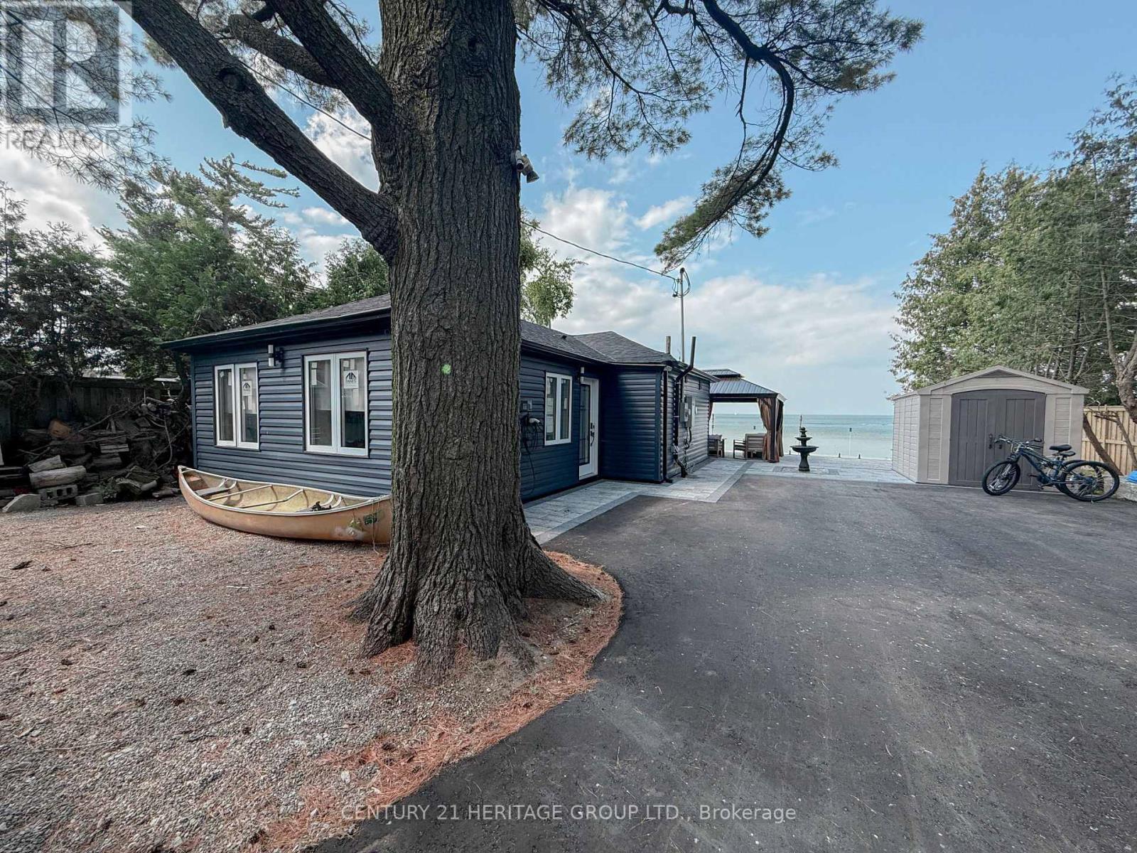 110 HEDGE ROAD - Image 4