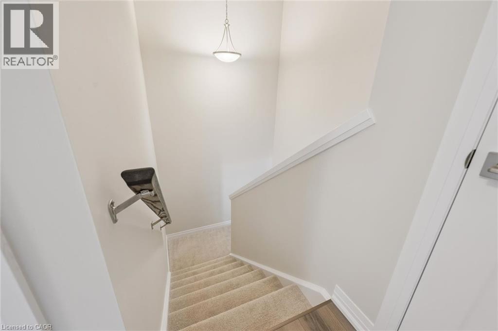 #B046 525 ERINBROOK Drive - Image 28