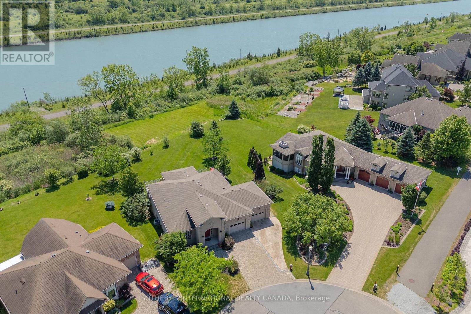 208 MUIRFIELD TRAIL - Image 40